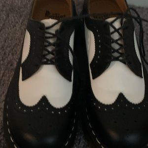 Dr. Martens Oxford/Brogue